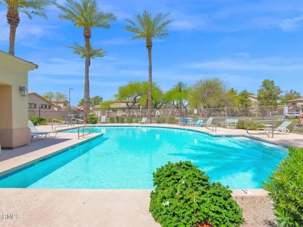 Pool maintenance service